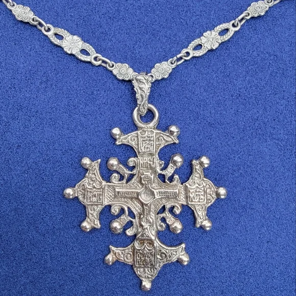 Vintage Fratelli Peruzzi 800 Ornate Maltese Cross Floral Infinity Chain 1930's